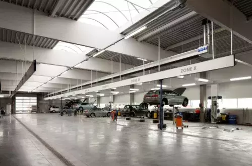 Garage-inrichting BMW Monserez Aalbeke