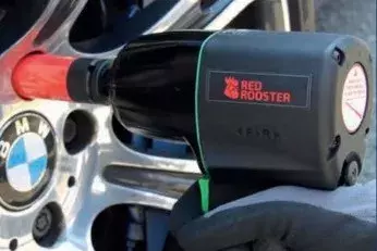 Slagmoeraanzetters Slagmoersleutel Red rooster auto